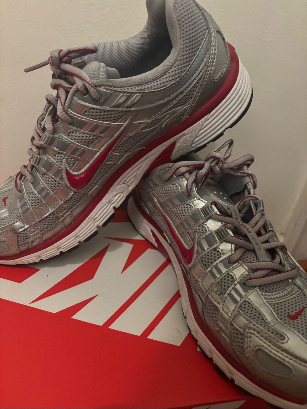 Nike Silver and Red Men’s Athletic Running Sneakers